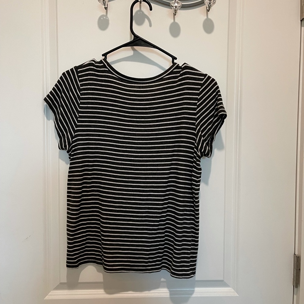 American Eagle shirt